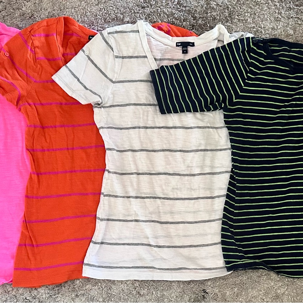 GAP Women's Short Sleeve Tees - Pink, Orange, White, Black (Bundle of 5) Size M